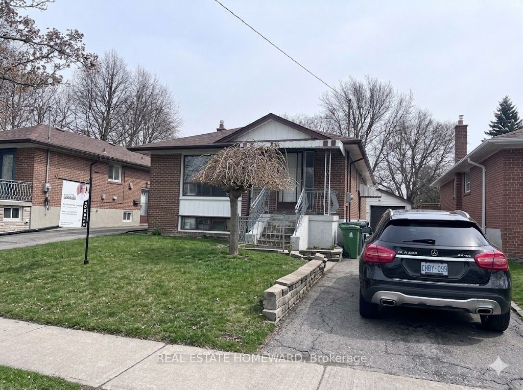 Main-7 Dunlop Avenue, Toronto, ON, M1K 1K8