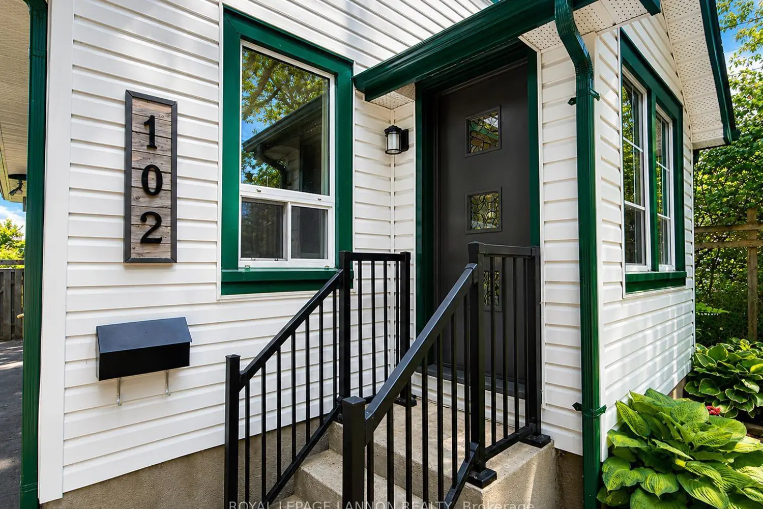102 Kenogami Avenue photo 5