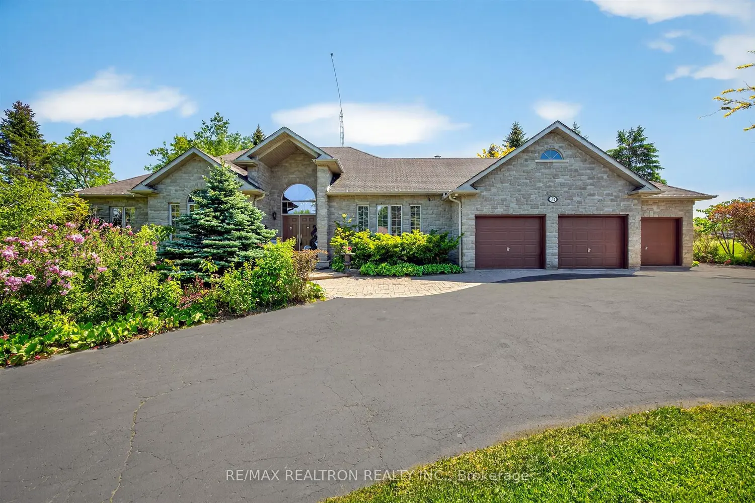 23 Fairbairn Gate