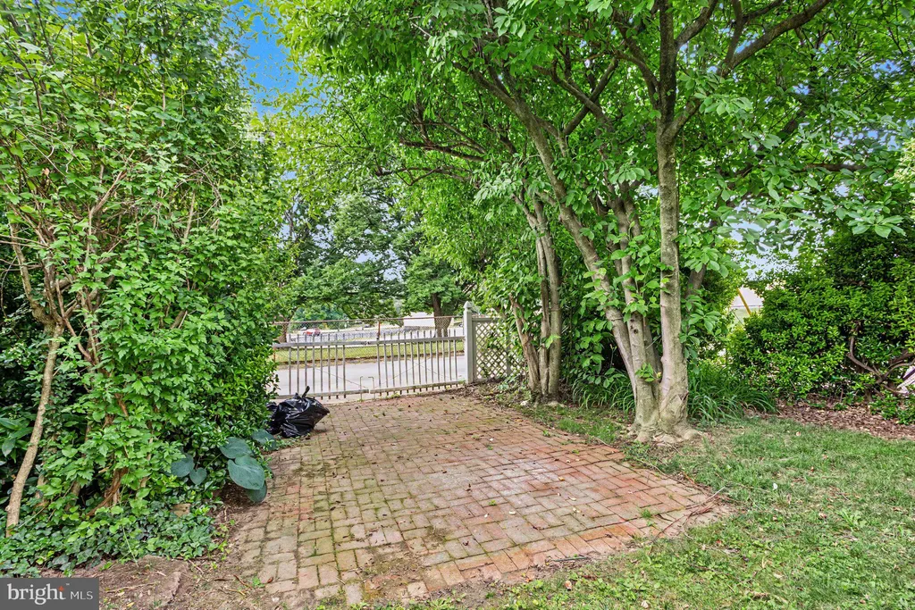 1547 Putty Hill Avenue, Baltimore, MD 21286