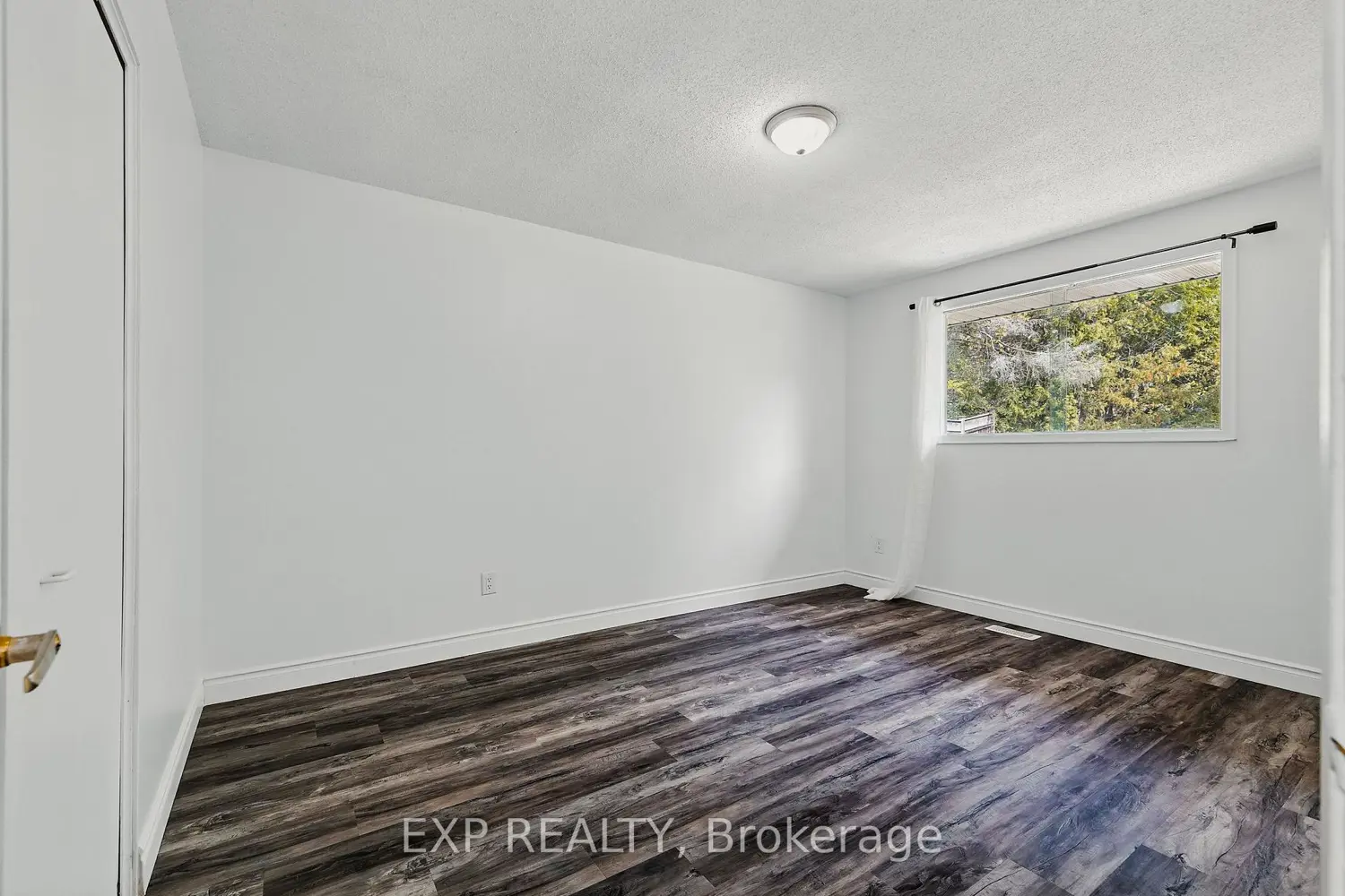 310 Southill Drive photo 5