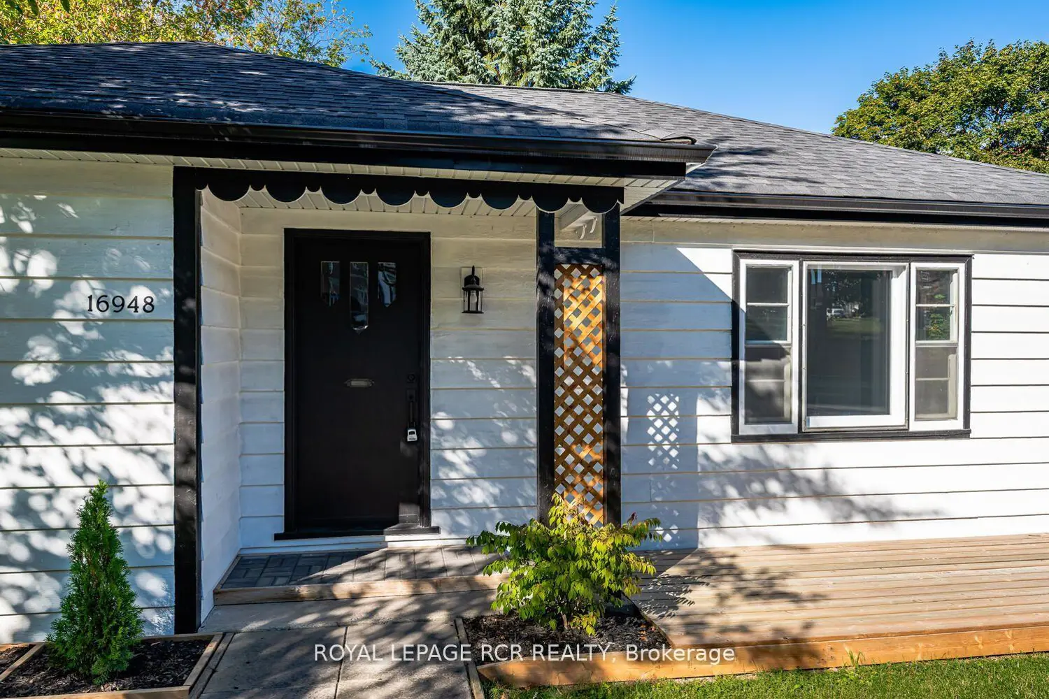 16948 Bayview Avenue photo 3