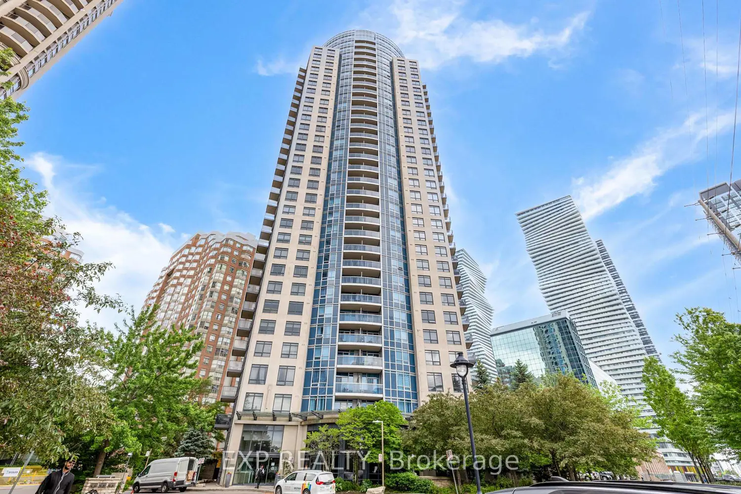 330 Burnhamthorpe Road 303