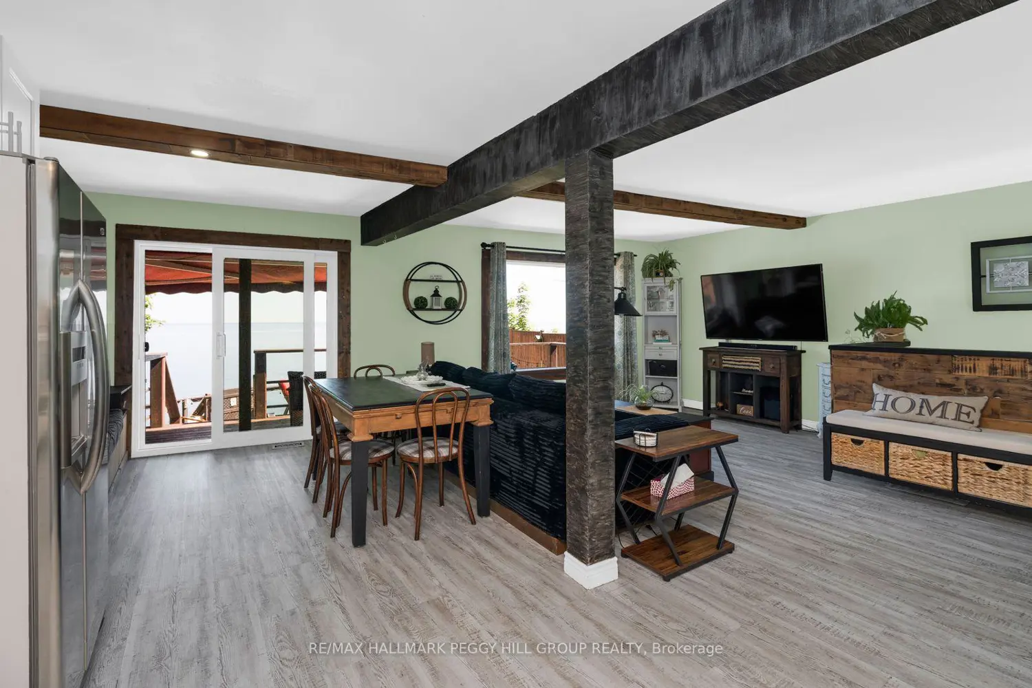 17 Stanley Avenue photo 5