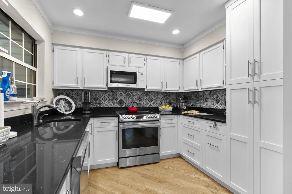 1647 Hugo Circle, Silver Spring, MD 20906 photo 3