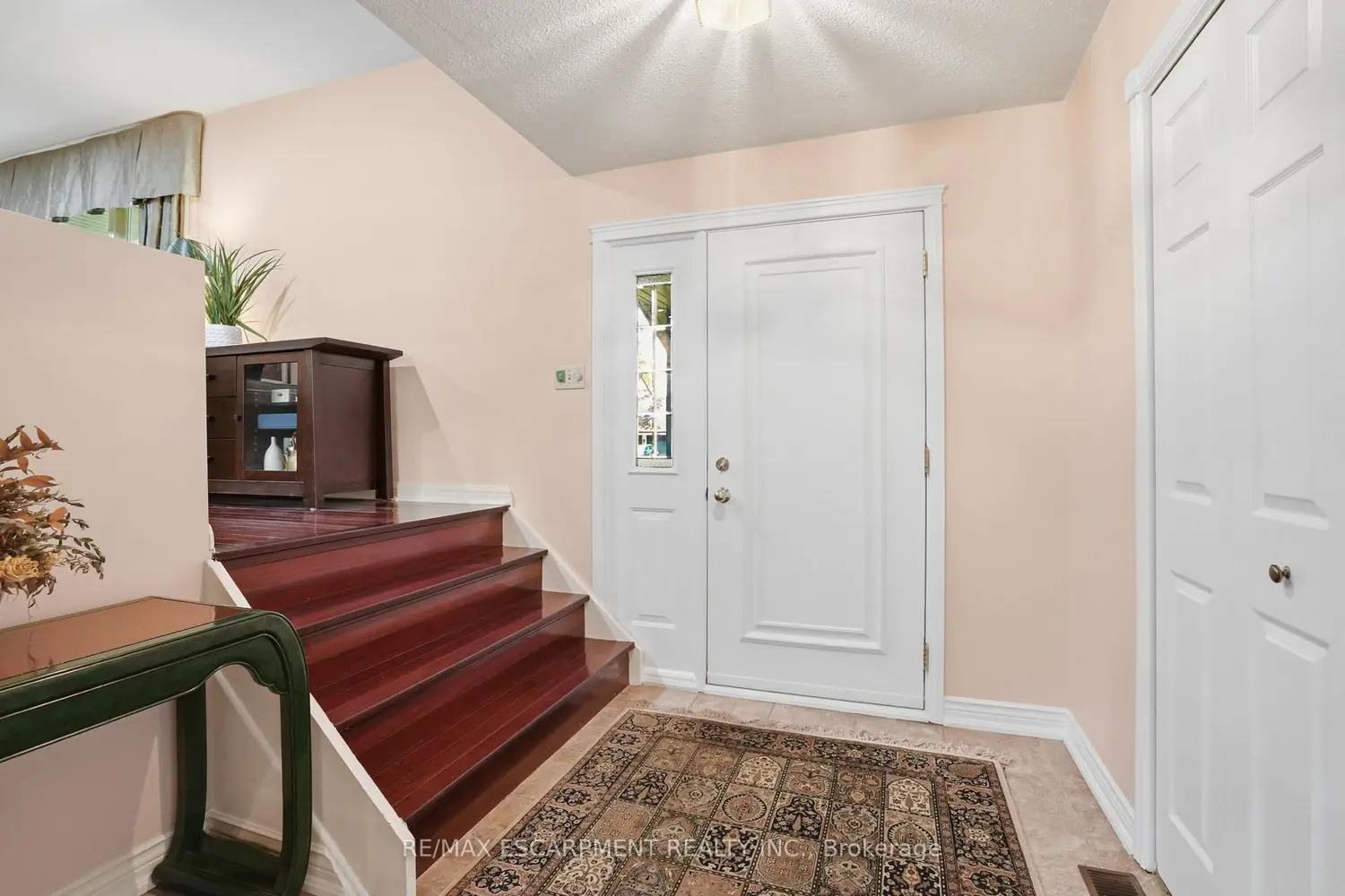 1321 Fairway Court photo 2