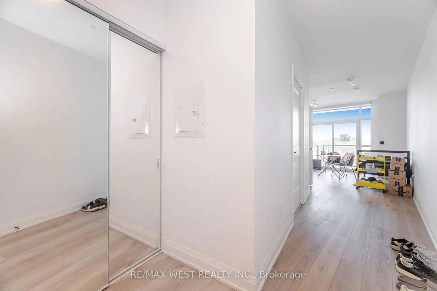 60 George Butchart Drive 218 photo 5