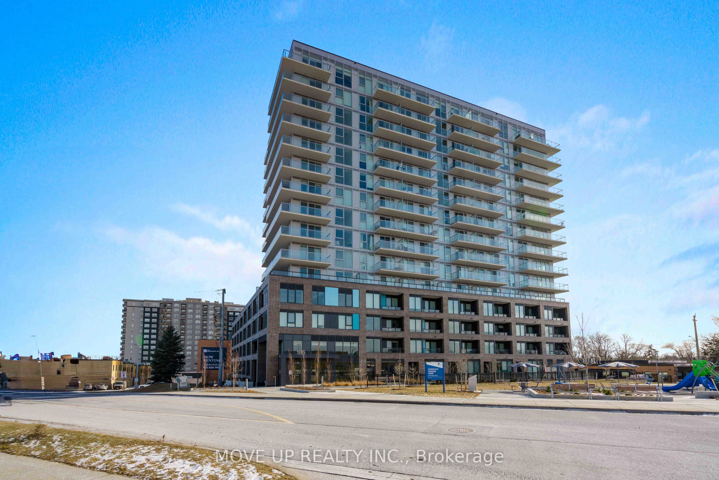 310-185 Deerfield Road, Newmarket, ON, L3Y 0G7