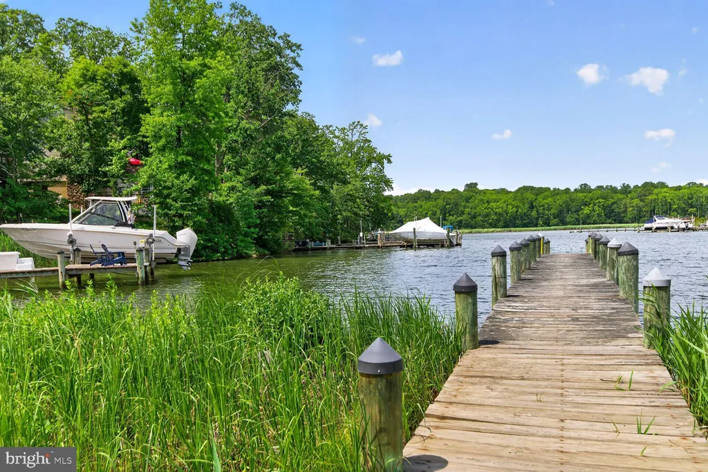 303 Holly Road, Edgewater, MD 21037