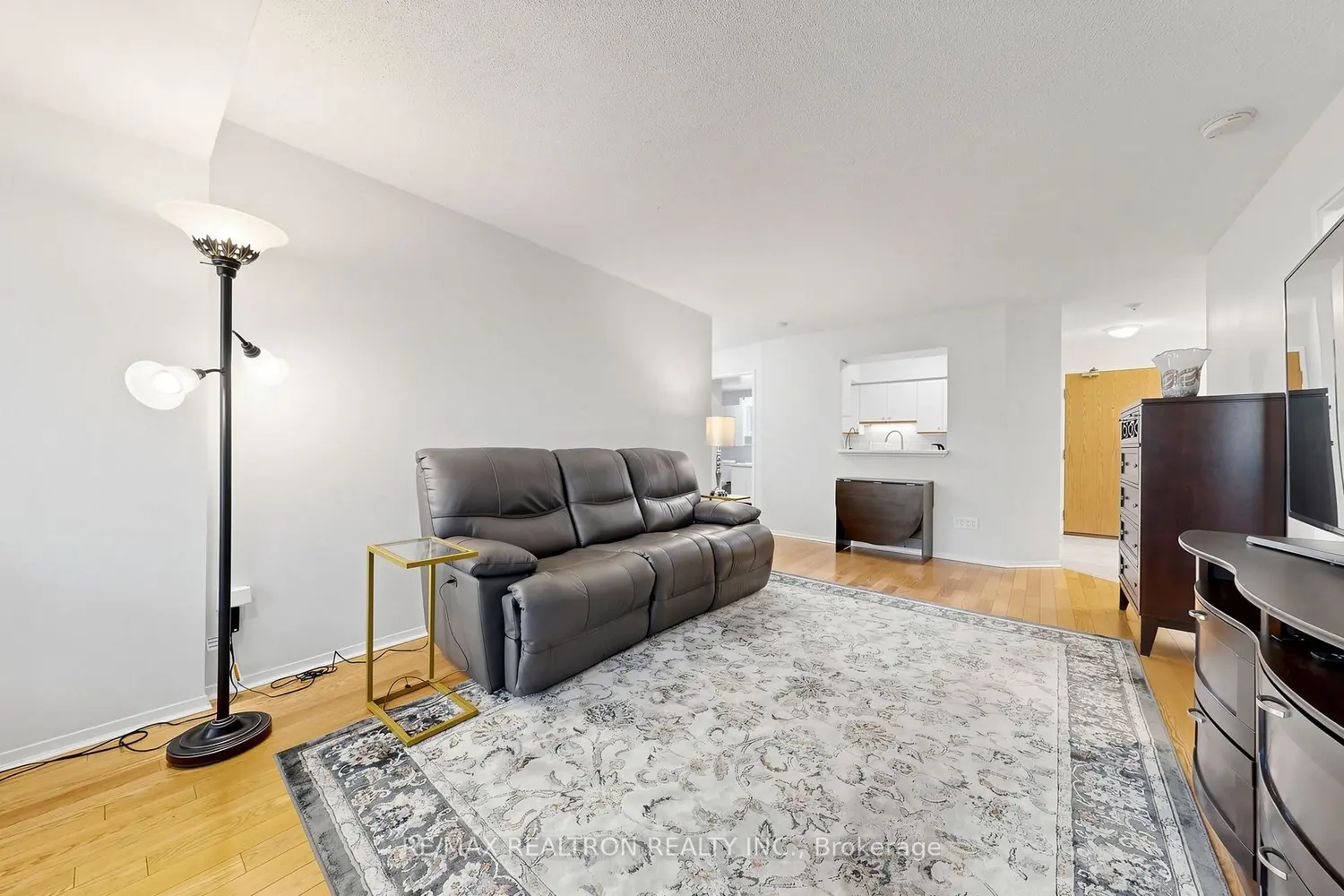 326 Major Mackenzie Drive 307 photo 4
