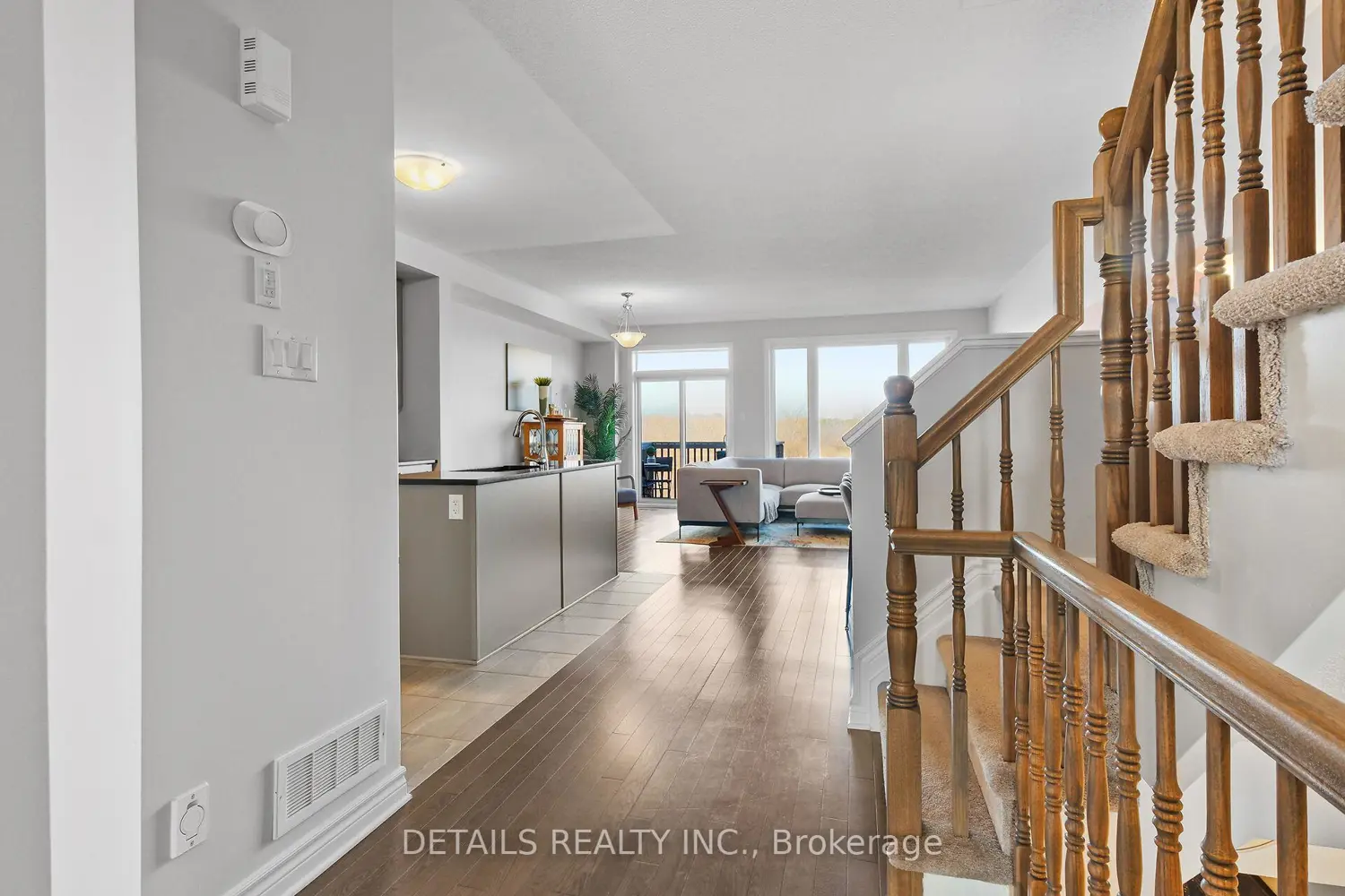 756 Dearborn Private photo 4