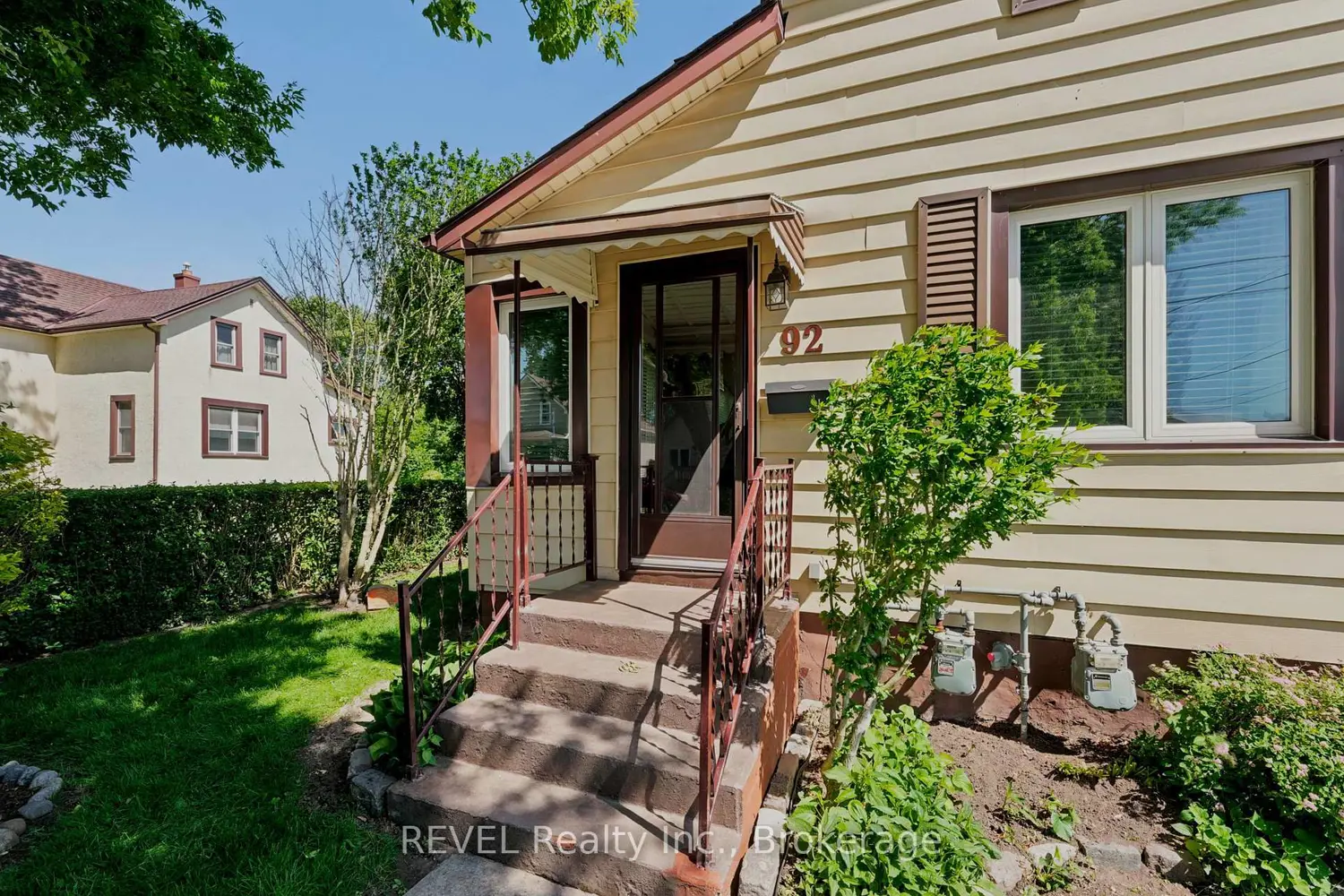92 Saint Arnaud Street photo 2