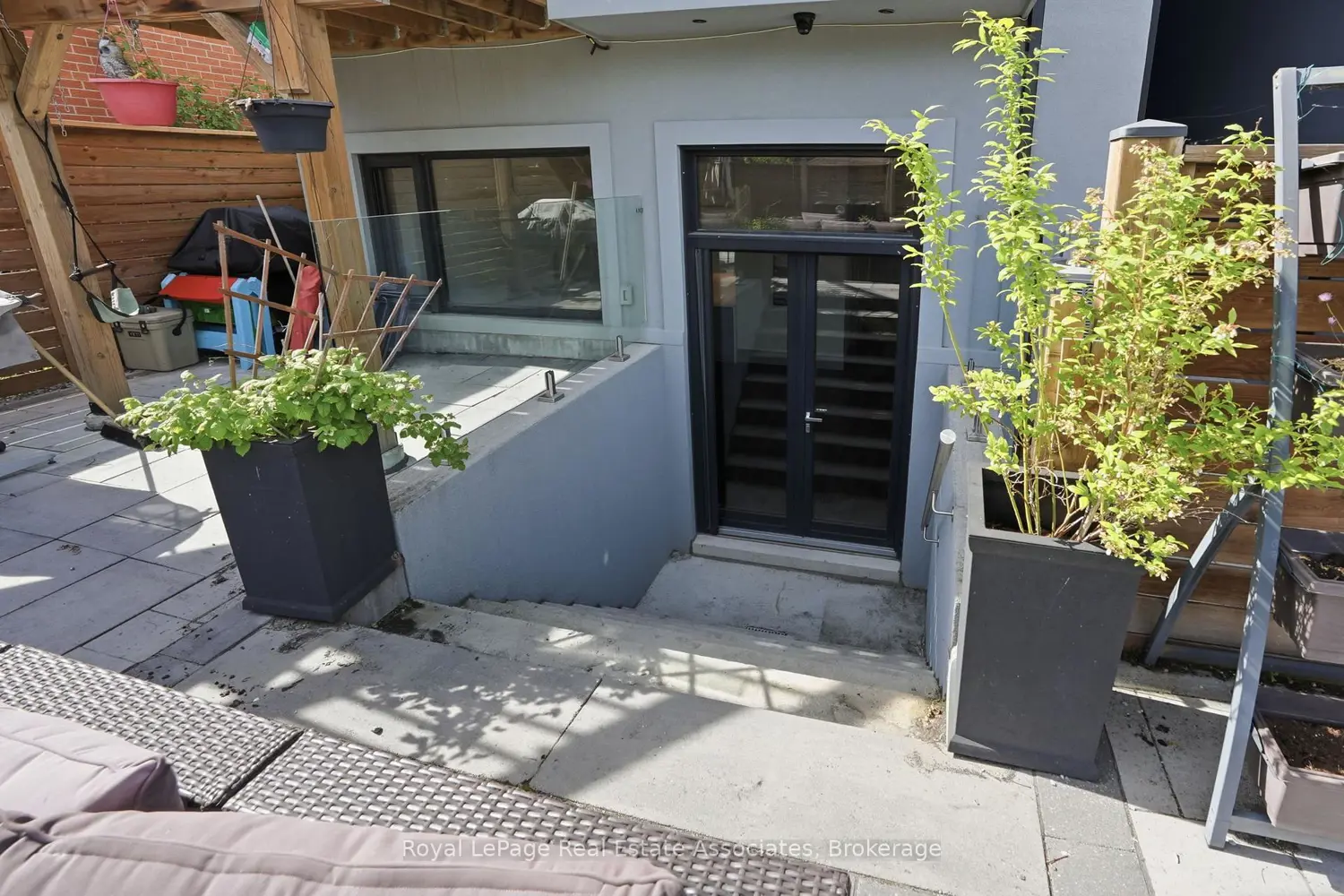 357B Melrose Street photo 3