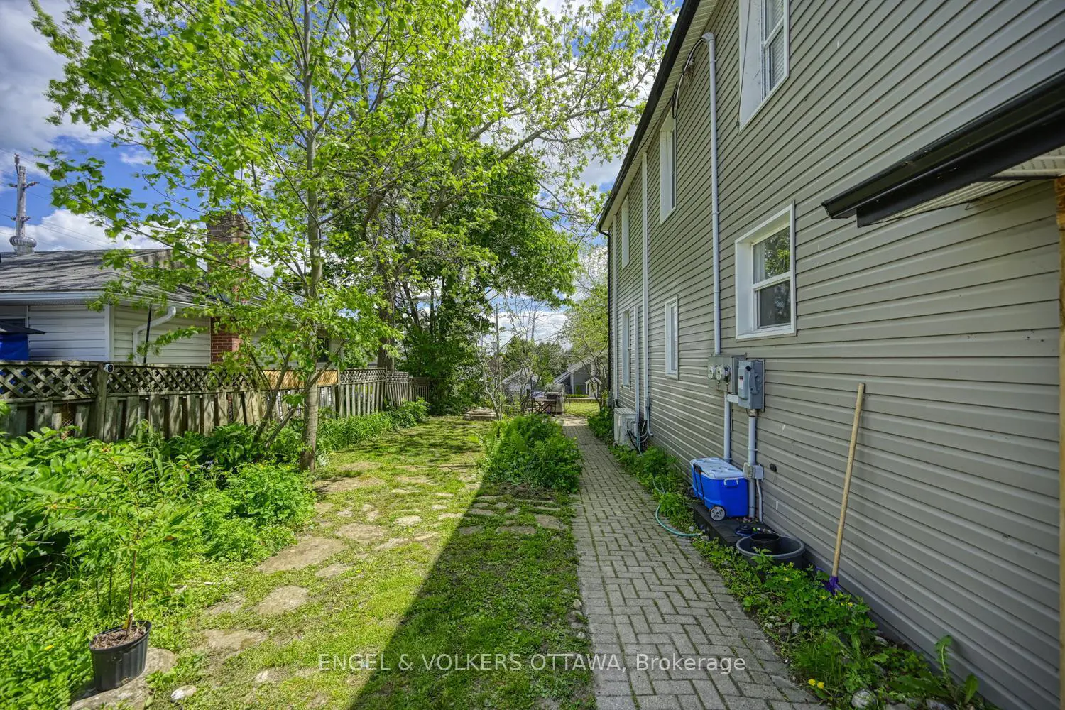 716 King Street photo 5