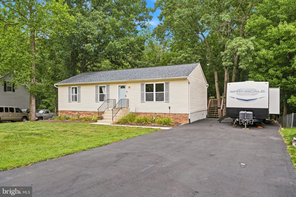 7860 Pine Boulevard, Lusby, MD 20657 photo 3