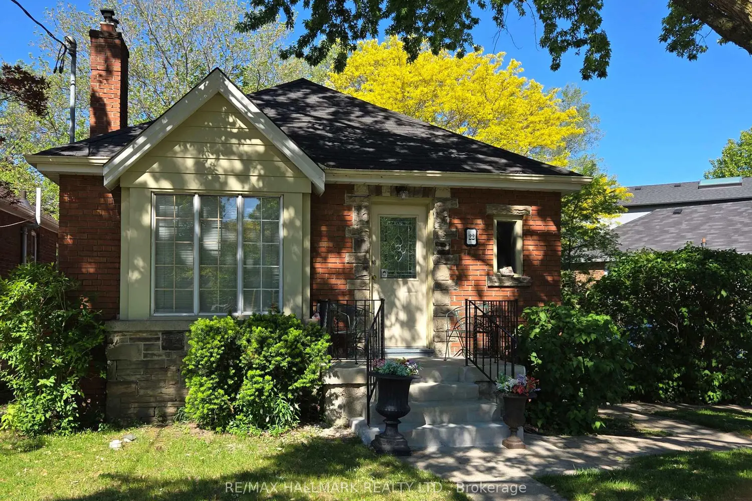 22 Airley Crescent