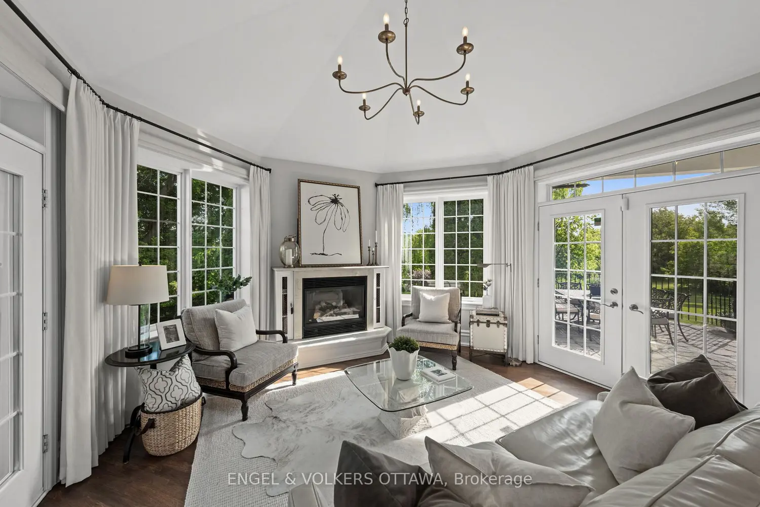 6197 Ottawa Street photo 4