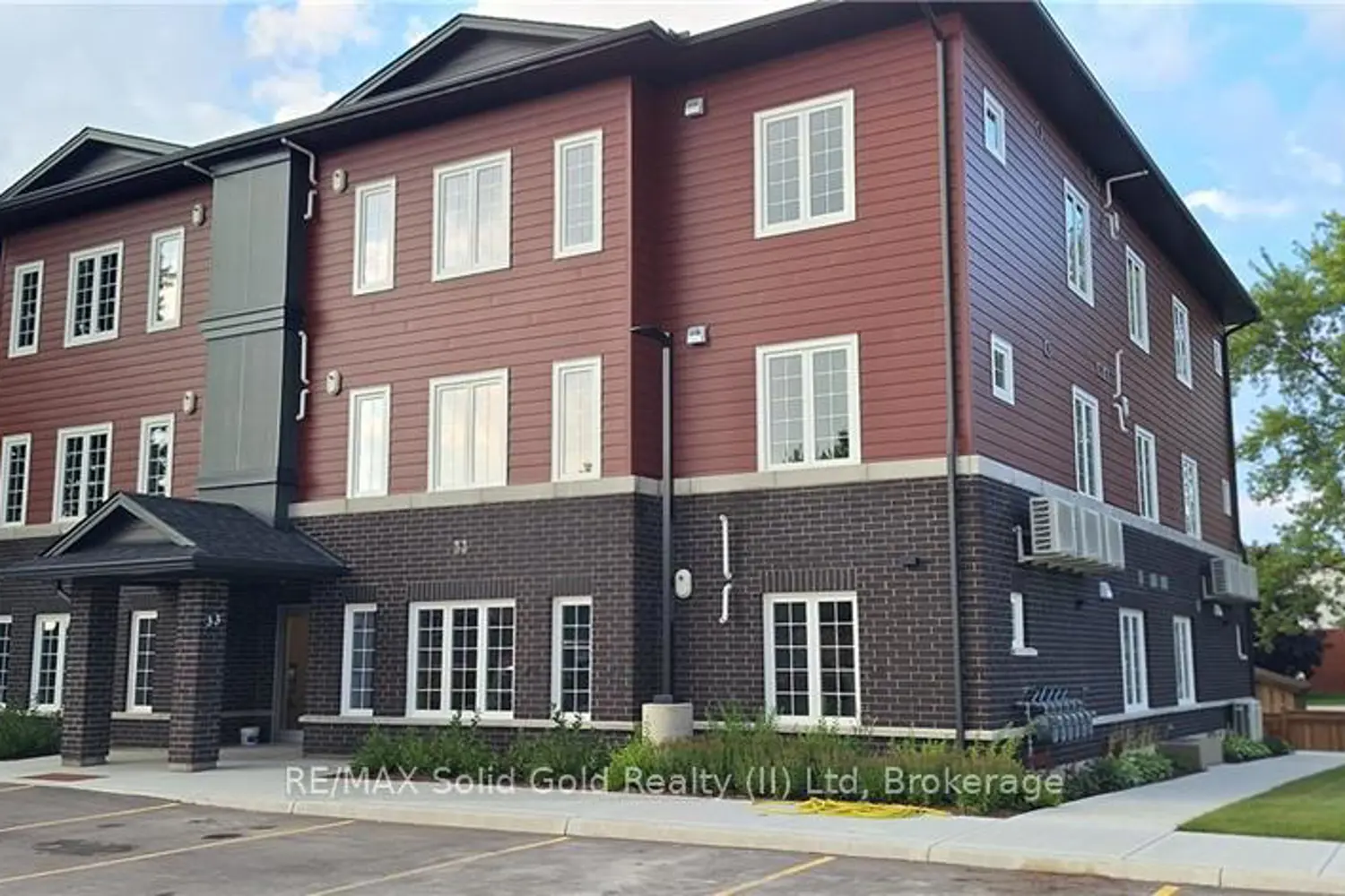 33 Murray Court 1