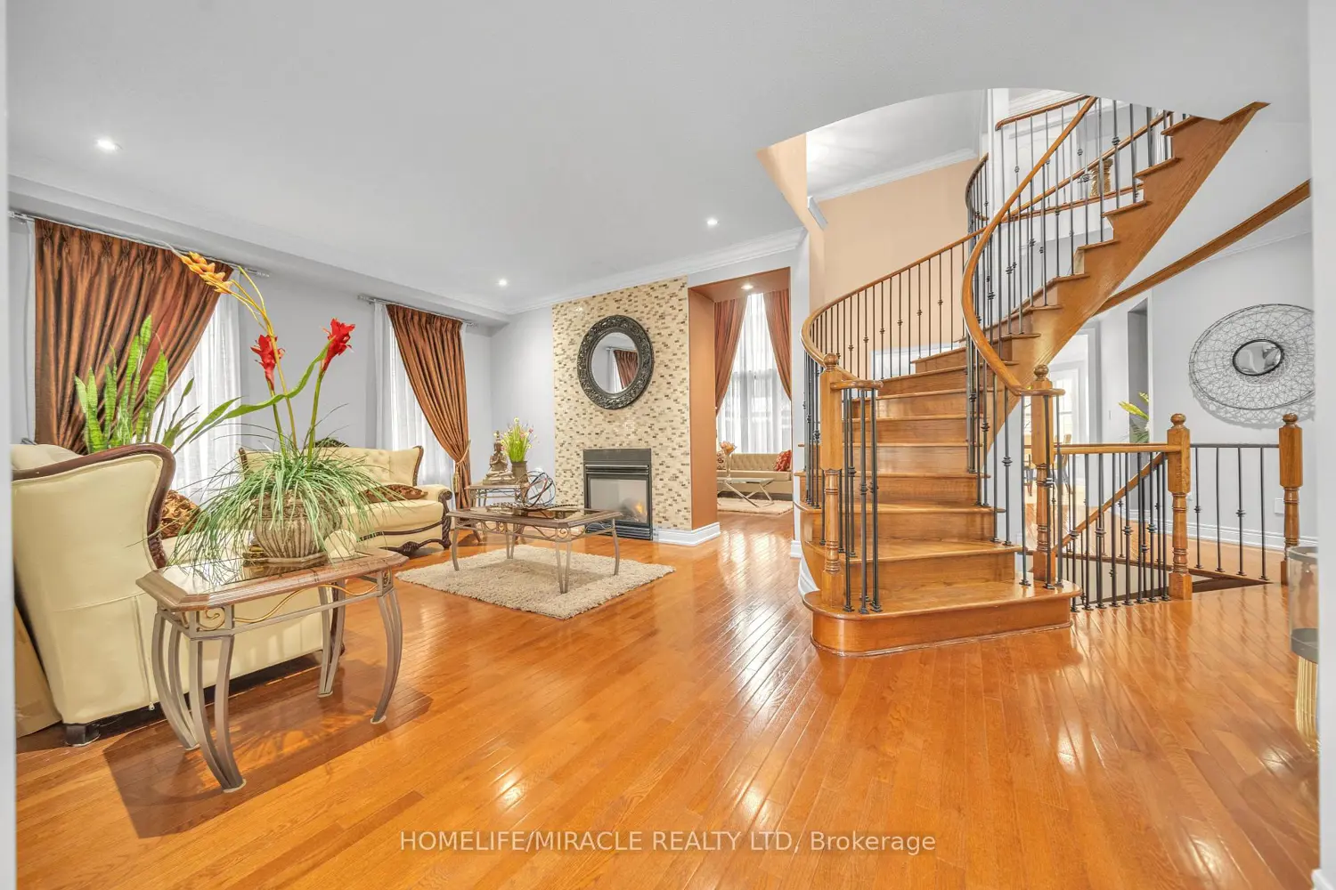24 Haywood Drive photo 2
