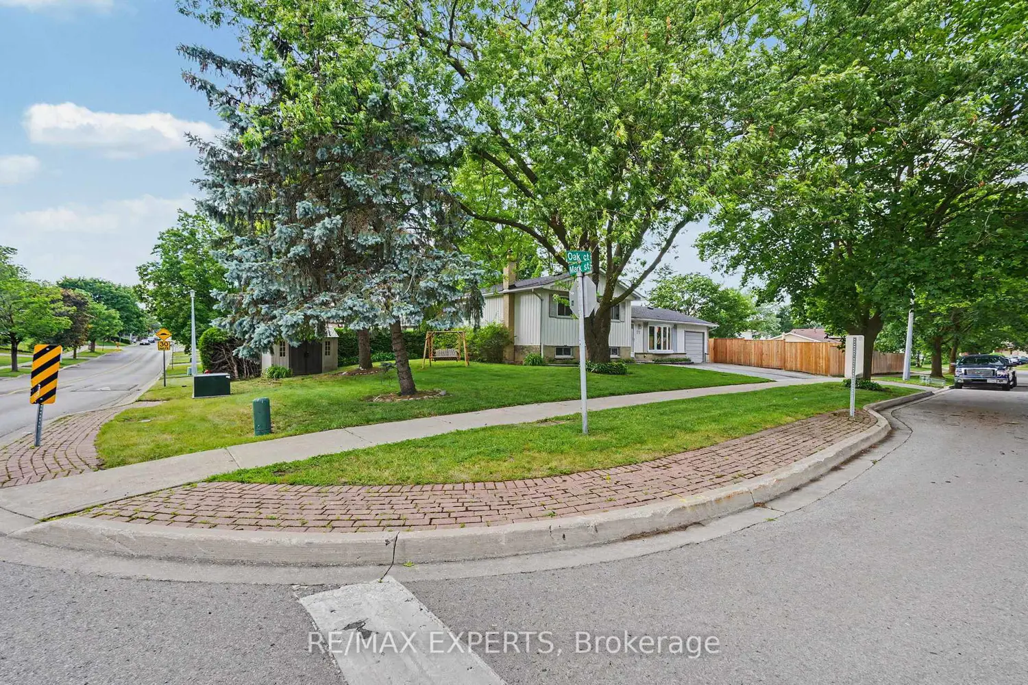 32 Oak Court photo 5