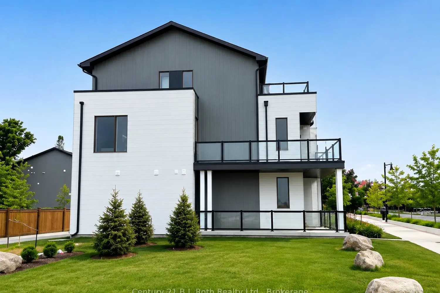 81 Lightfoot Drive photo 2