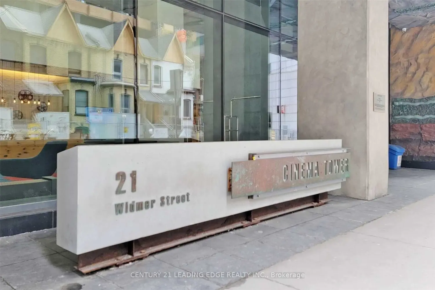 21 Widmer Street 1702 photo 2