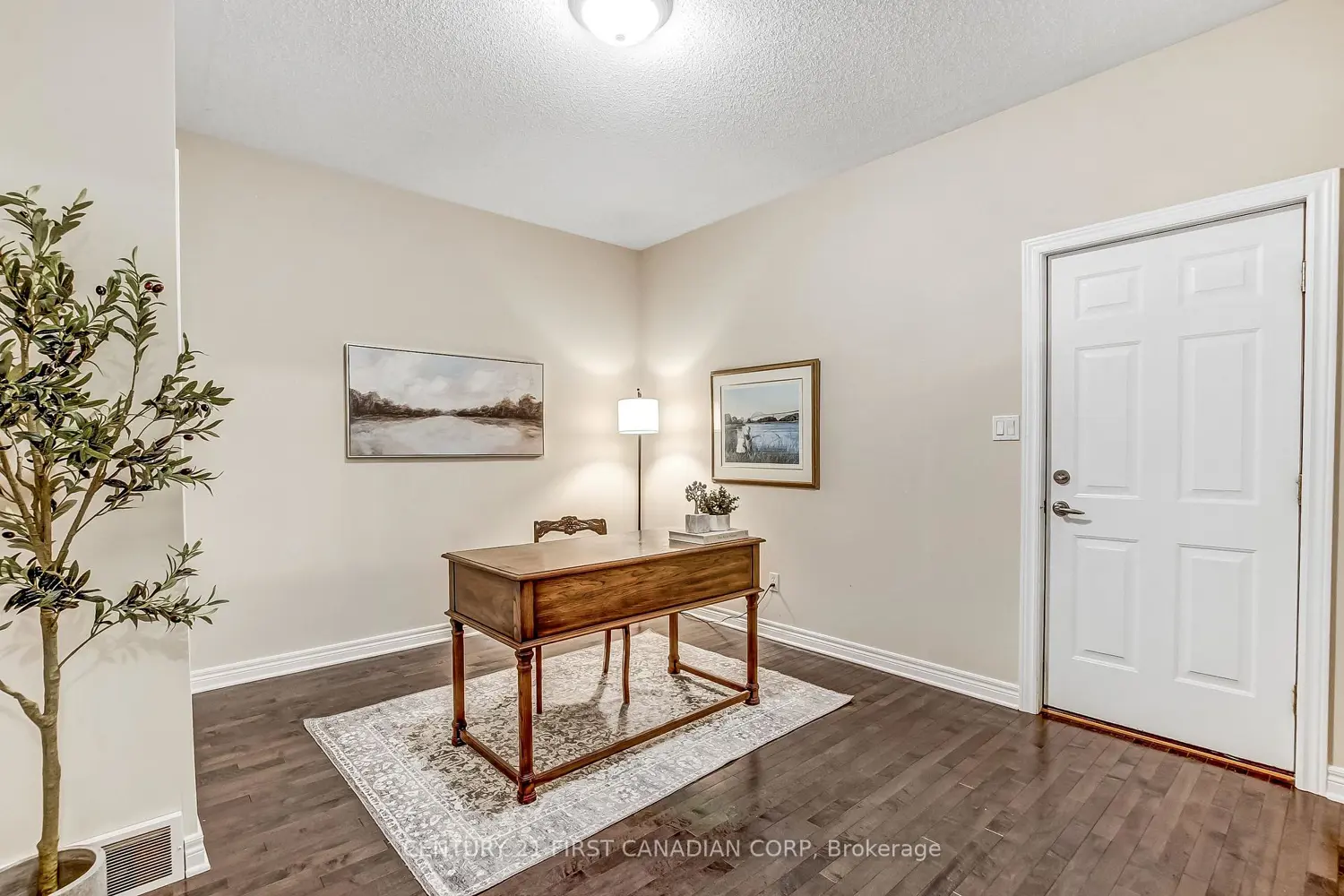417 Hyde Park Road 11 photo 5