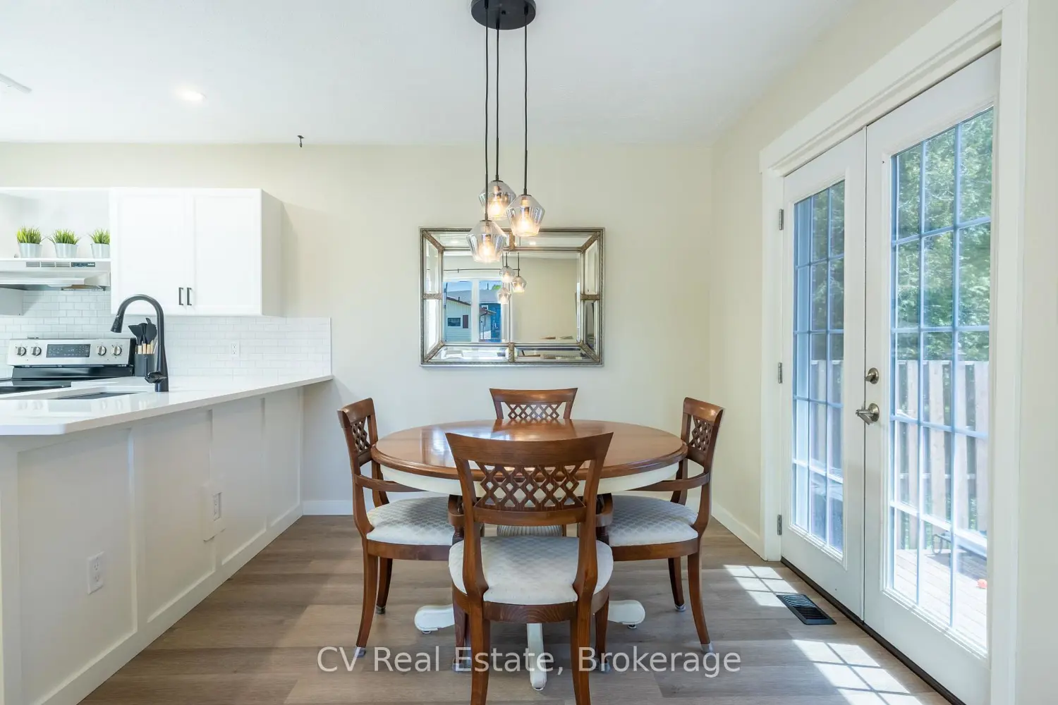 1 Birchwood Court photo 5