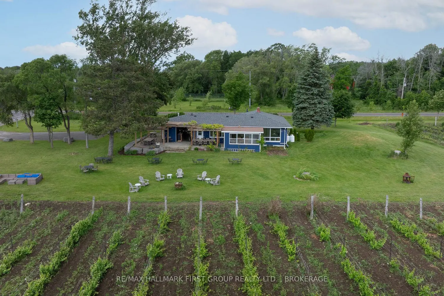 9656 Loyalist Parkway photo 3