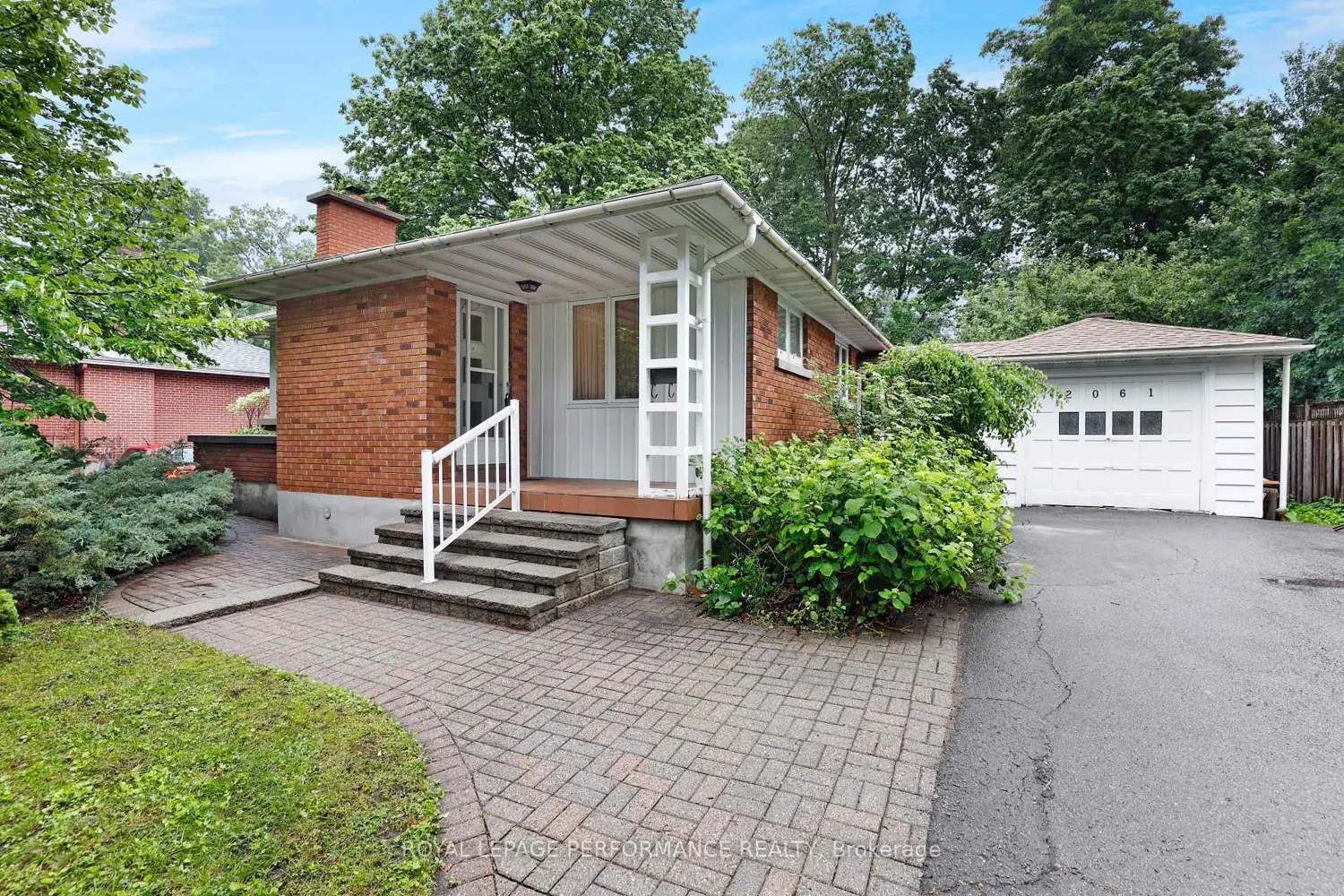 2061 Fairbanks Avenue photo 3