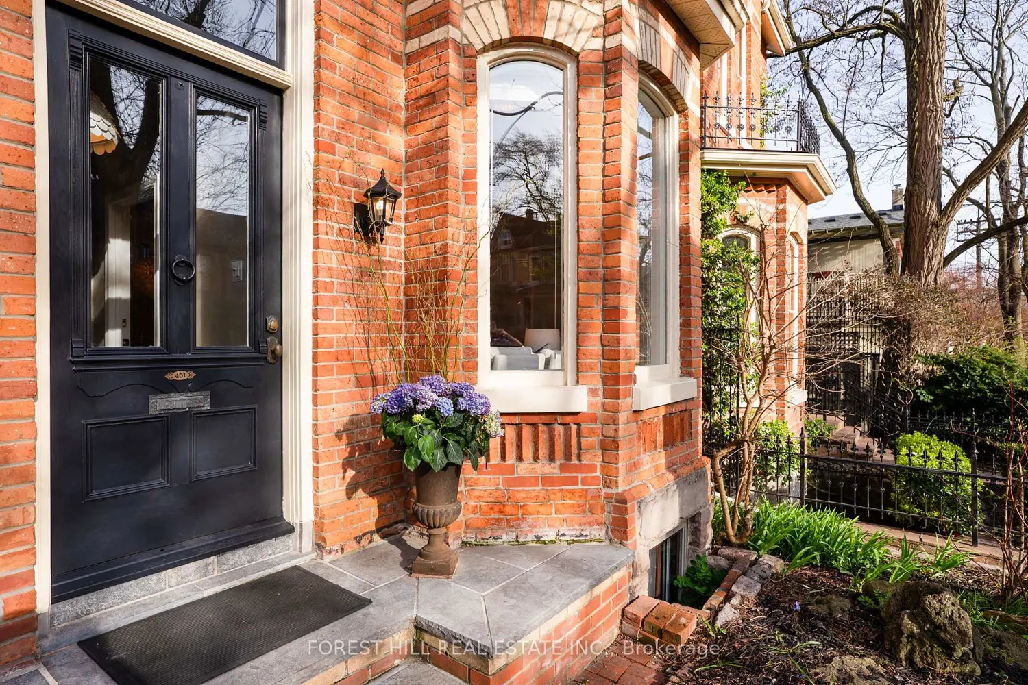 451 Sackville Street photo 3