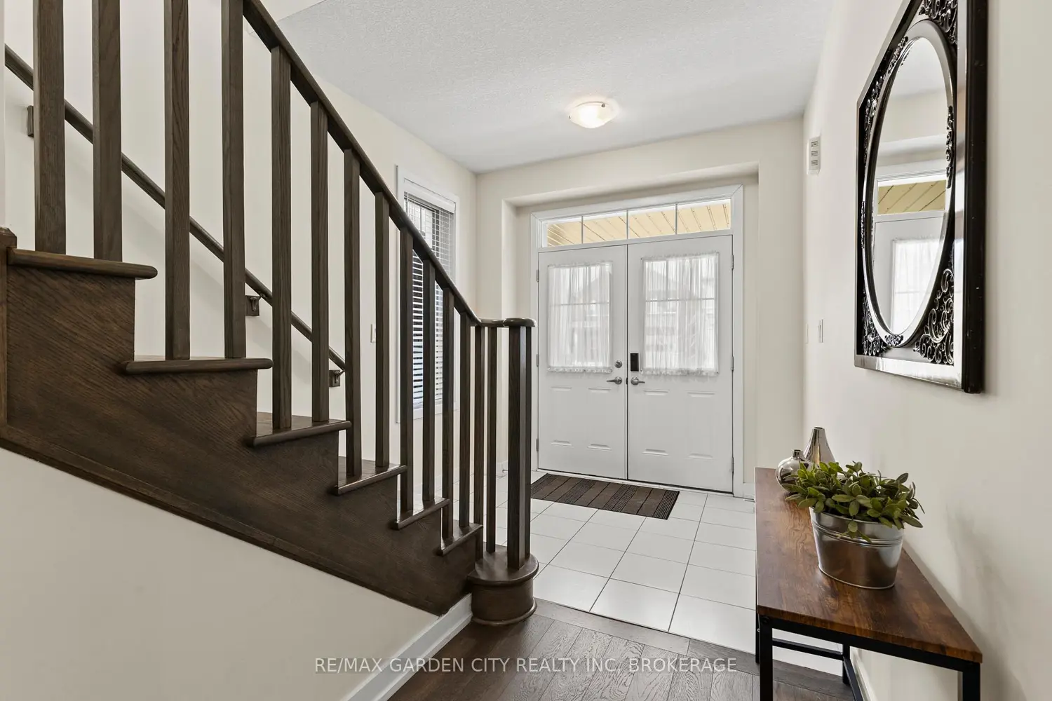 111 Sunflower Crescent photo 4