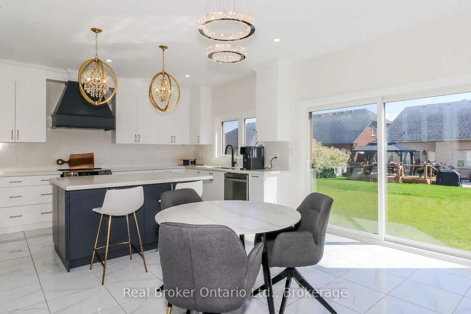 1649 Corsal Court photo 3