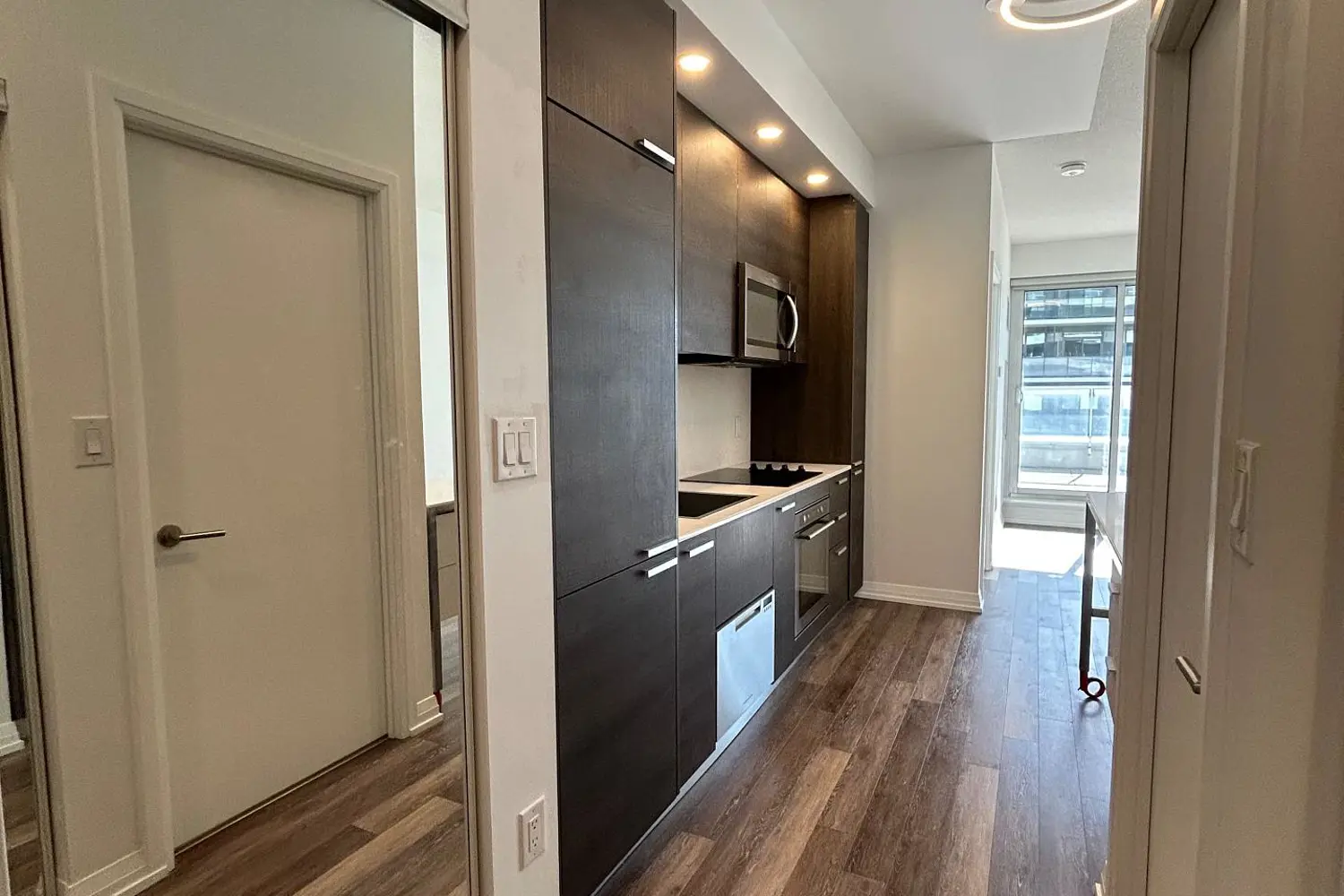 75 Canterbury Place 308 photo 2