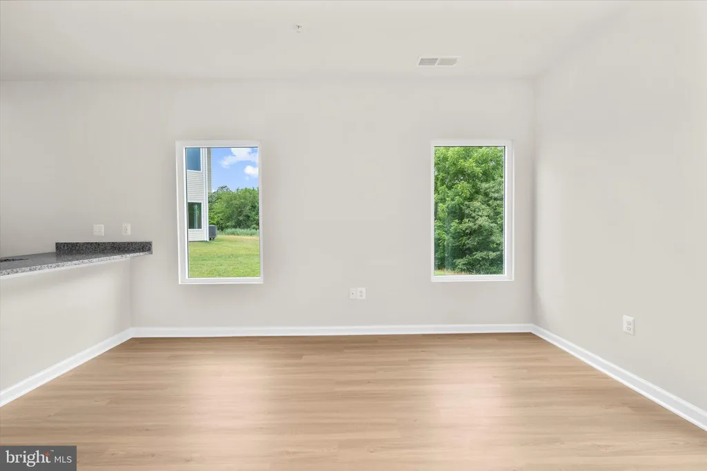 8111 Bartholomew Court, Baltimore, MD 21206 photo 3