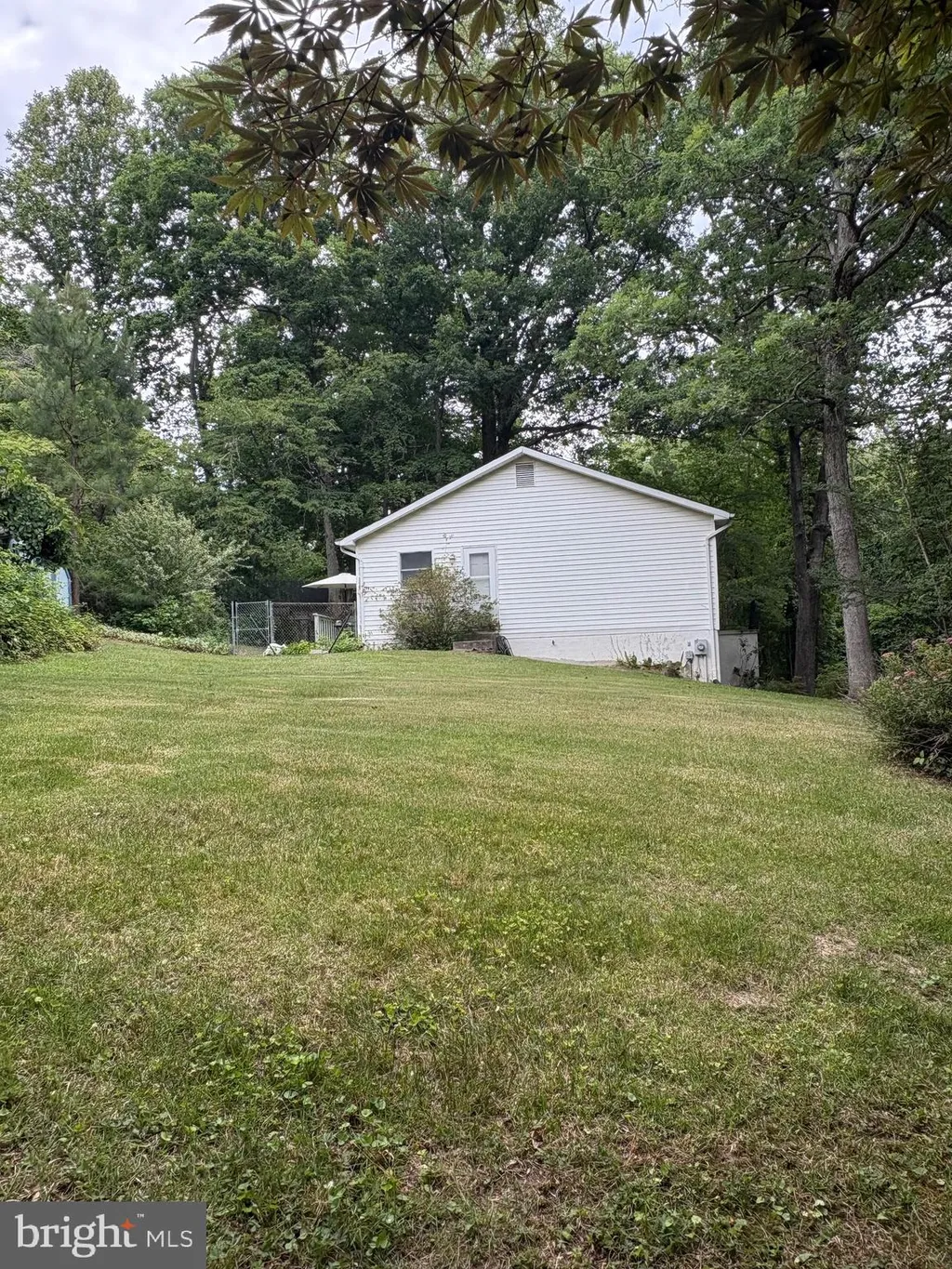 5885 Valley Dr, Saint Leonard, MD 20685 photo 2