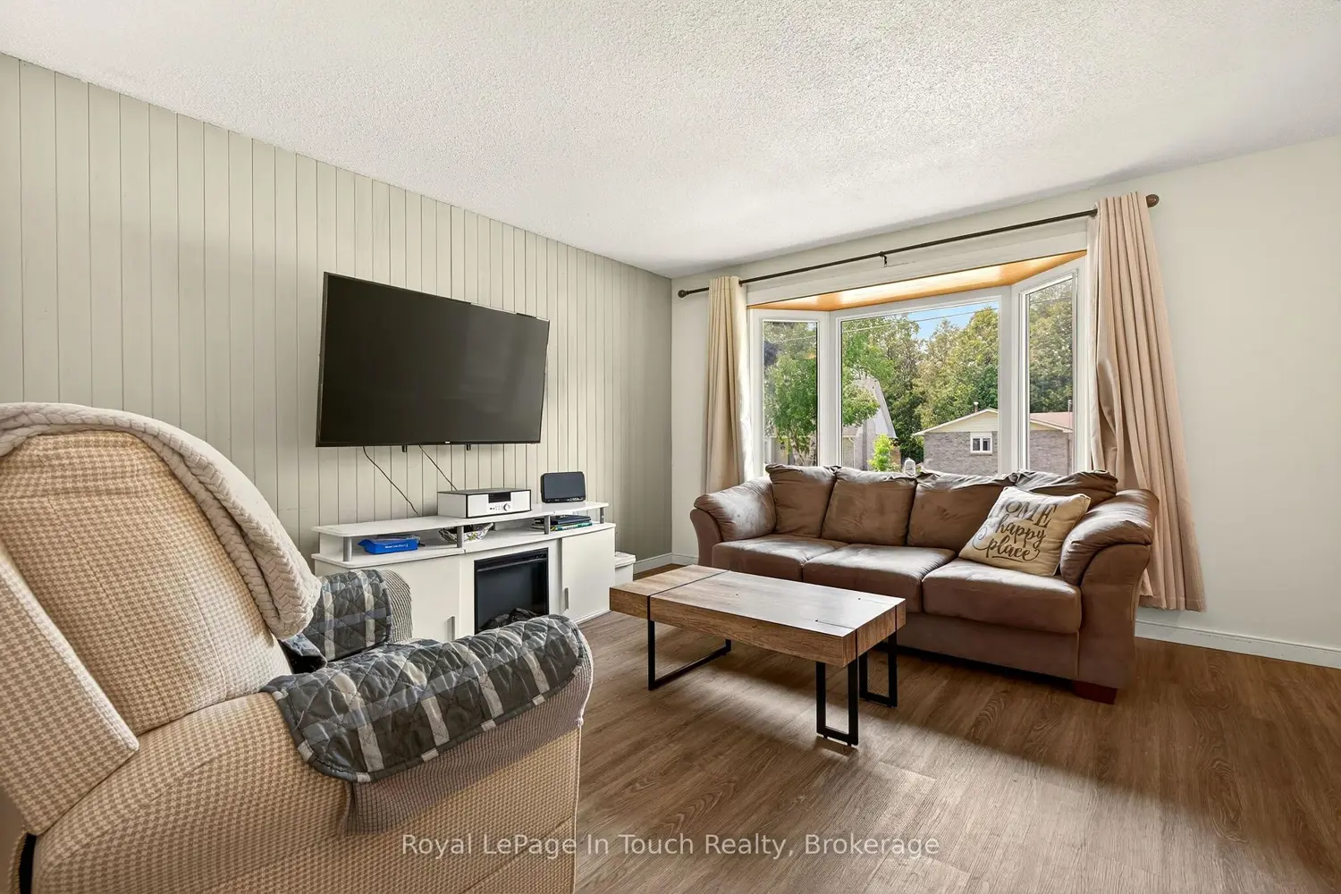 679 Simcoe Avenue photo 3