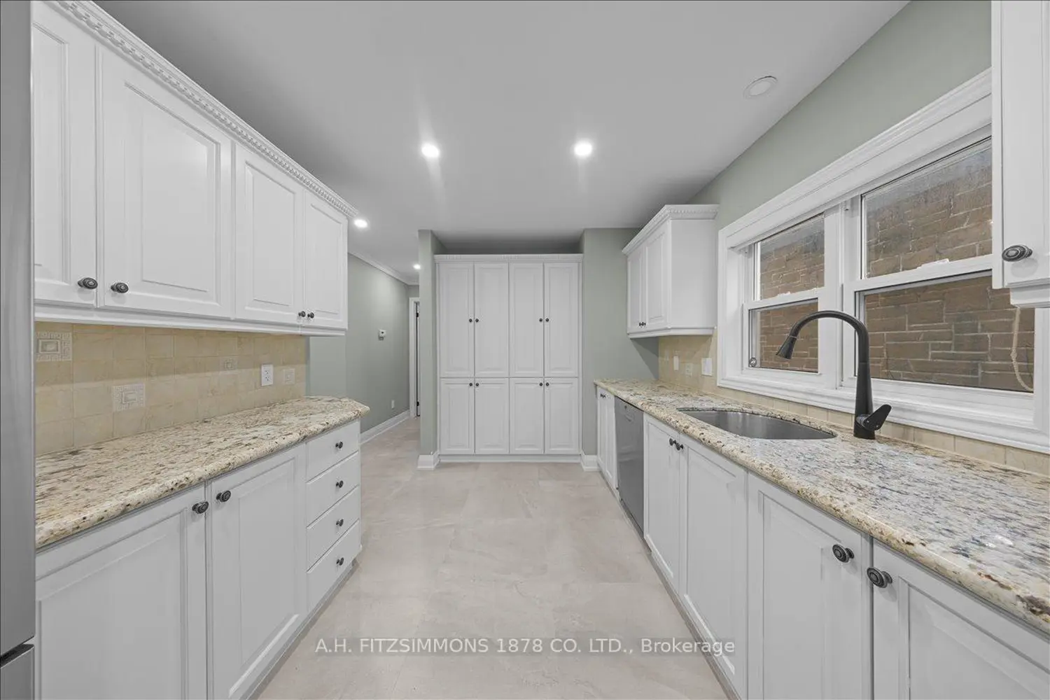 50 Putman Avenue photo 4
