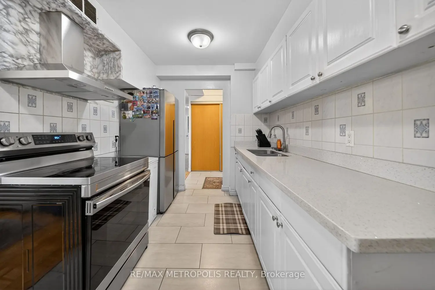 2825 Islington Avenue 104 photo 5