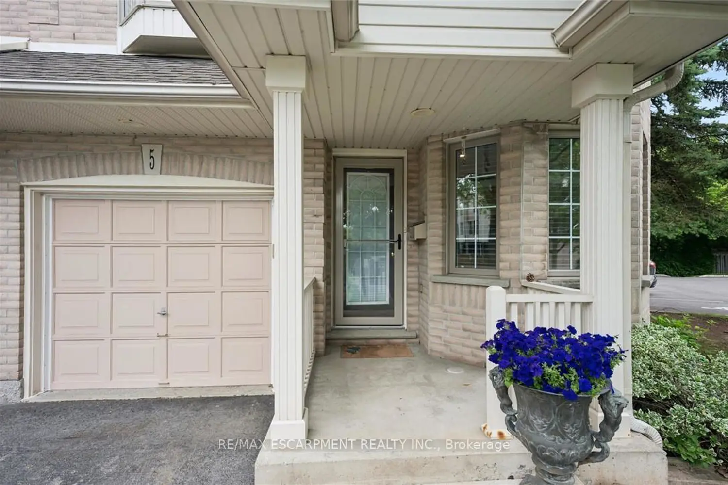 3243 New Street 5 photo 2