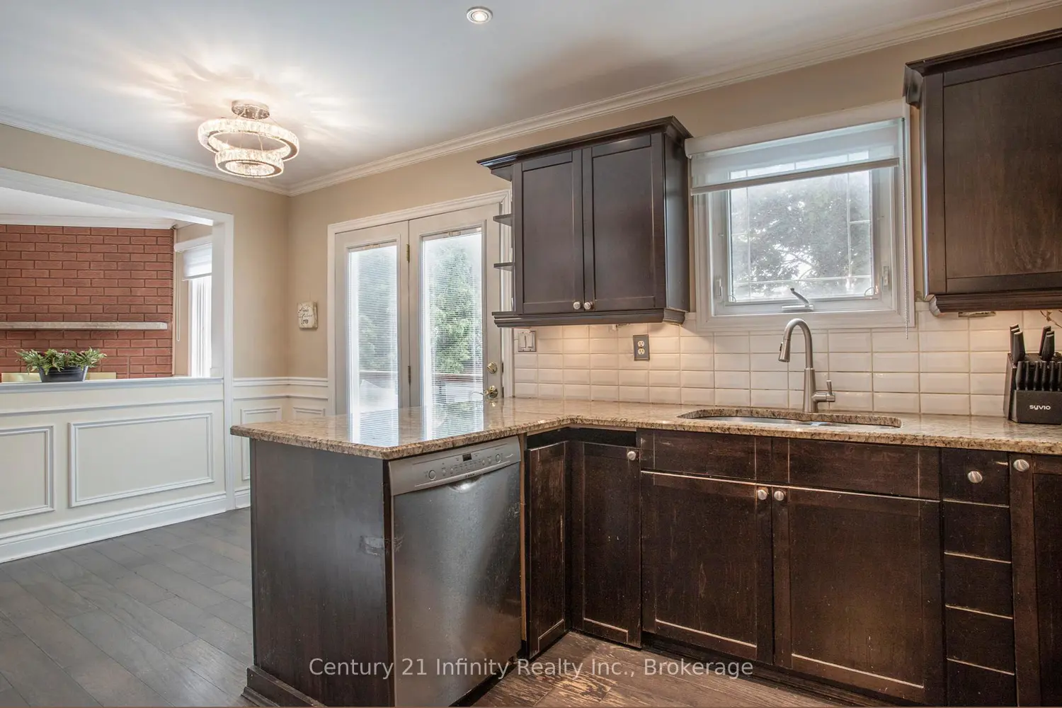 1144 Thimbleberry Circle photo 3