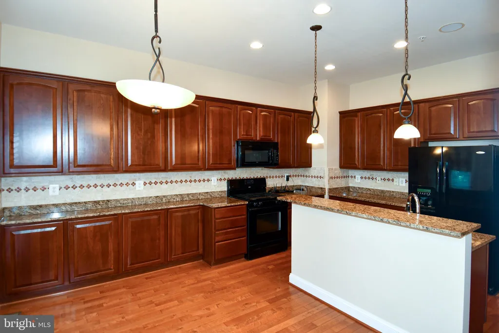 589 Cedar Spring Street, Gaithersburg, MD 20877 photo 4