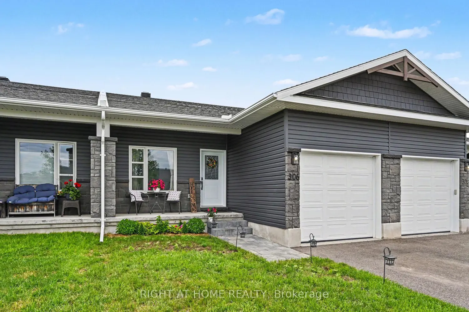 306 Forestview Crescent