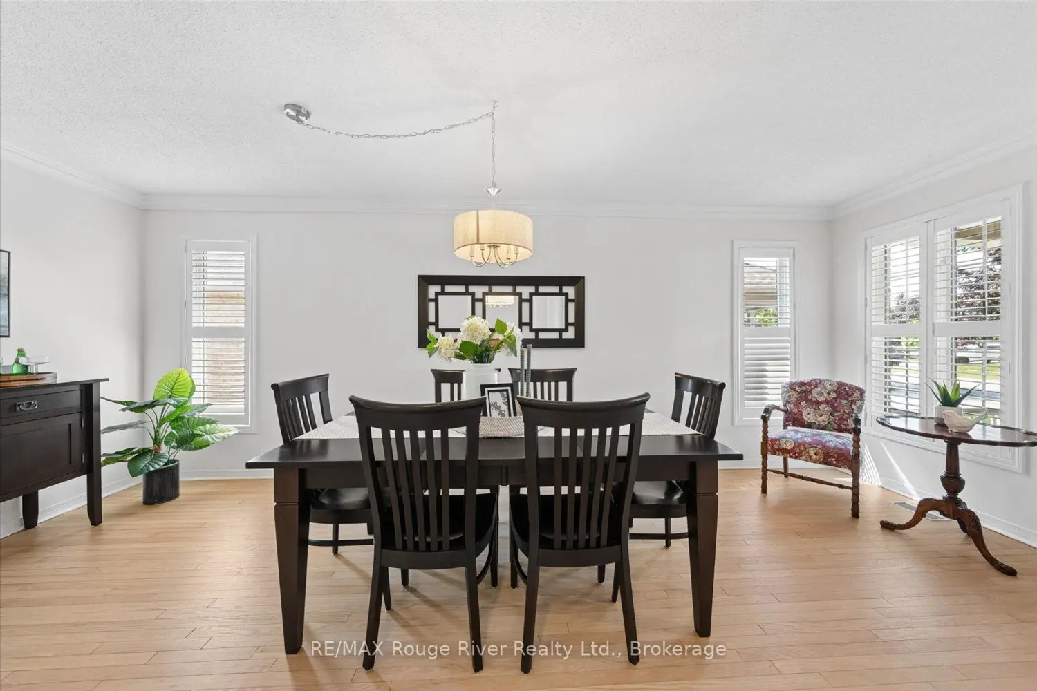 131 Guildwood Drive photo 4