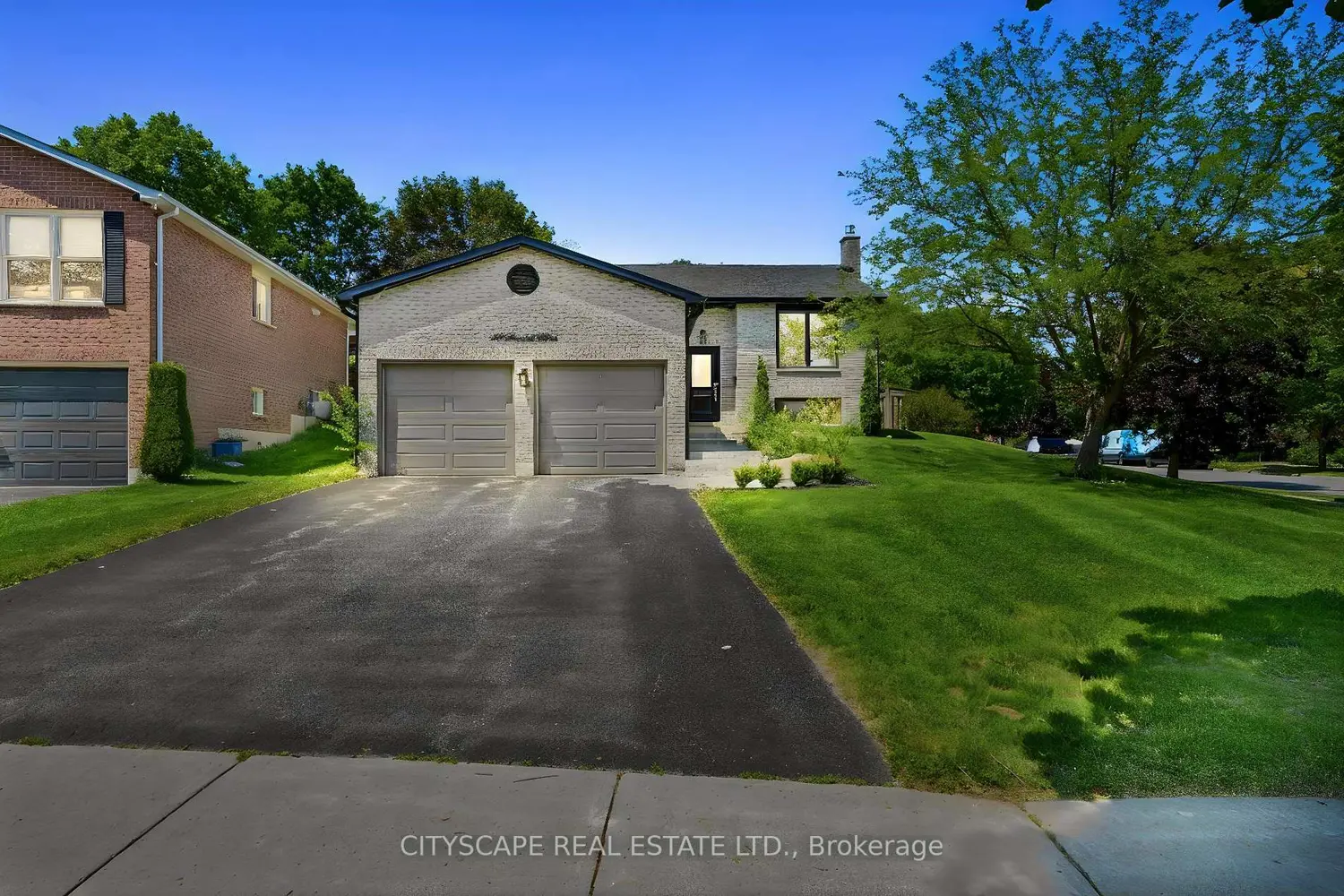 44 Stonehill Boulevard