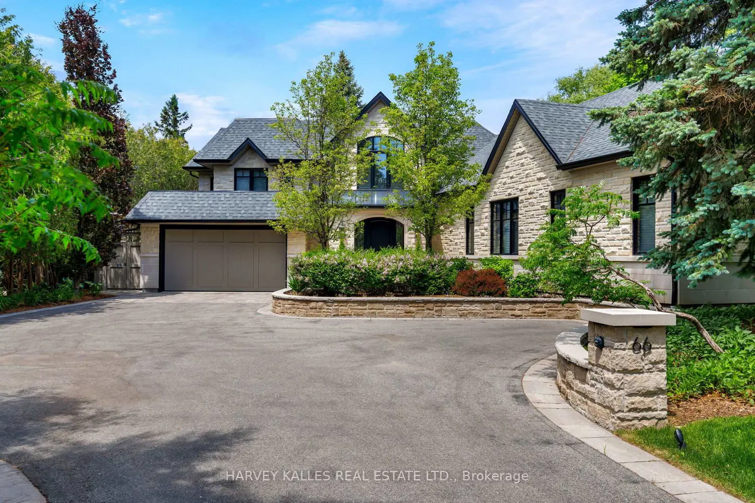 66 Thorncrest Road photo 2