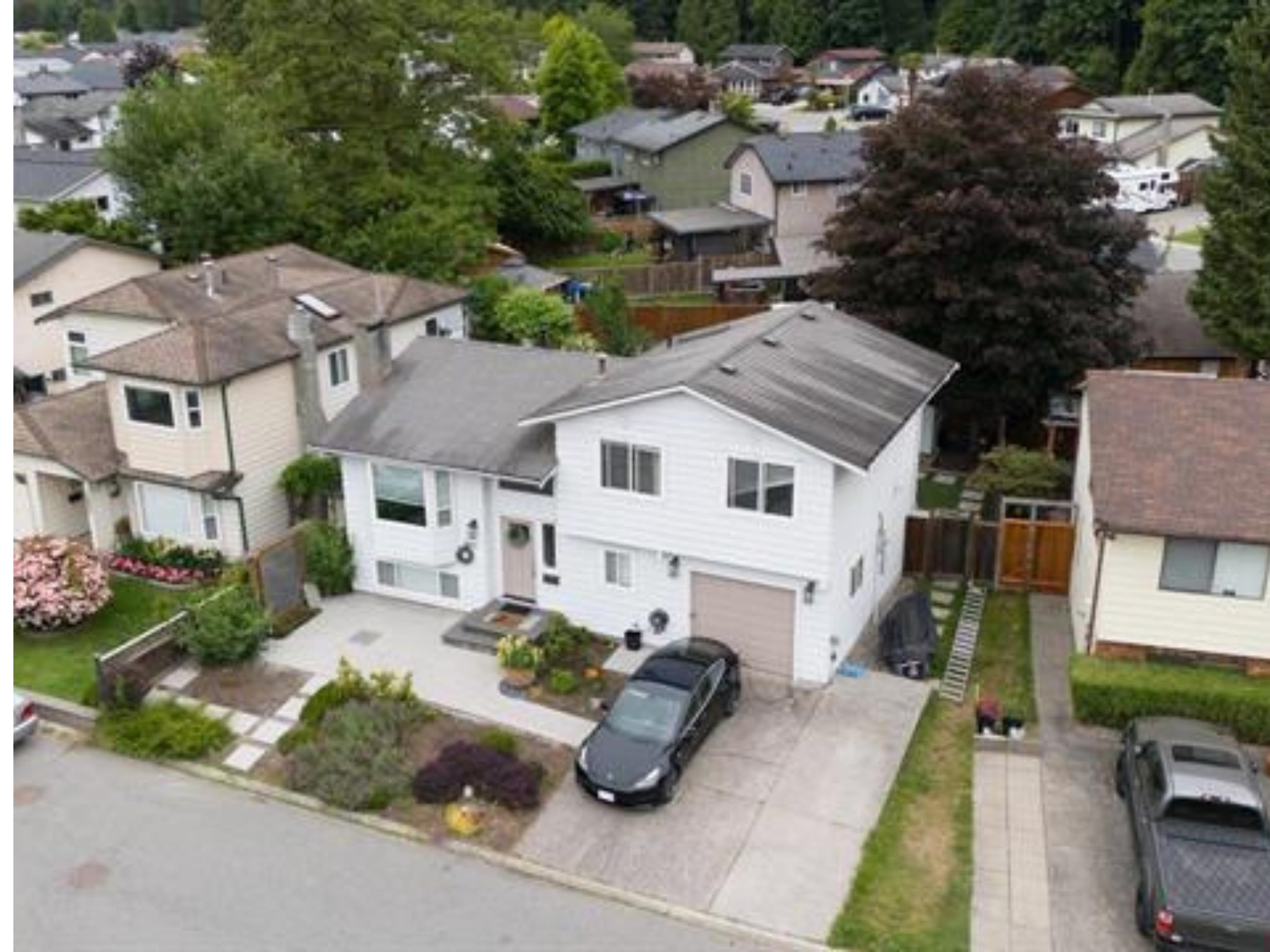 1890 Bow Drive, Coquitlam, BC, V3E 1P6 photo 2