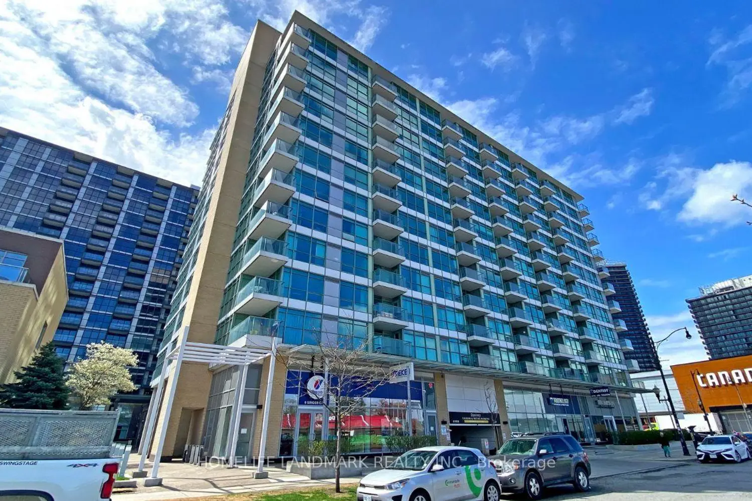 15 Singer Court 305 photo 2