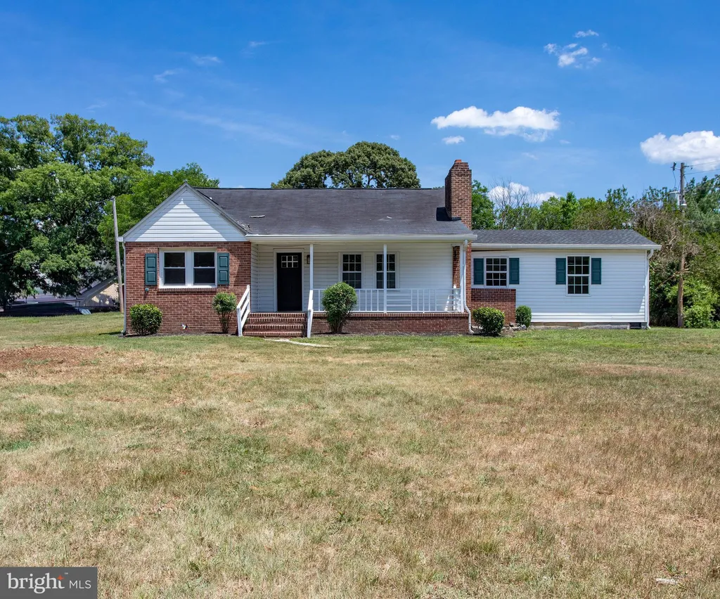 906 Washington Avenue, La Plata, MD 20646 photo 3