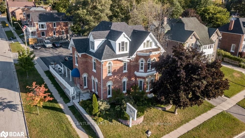 1 Berczy Street, Barrie, ON, L4M 3P5